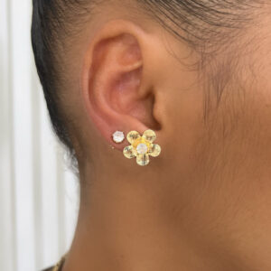 Brinco Flor Miolo Ponto de Luz-14x14mm