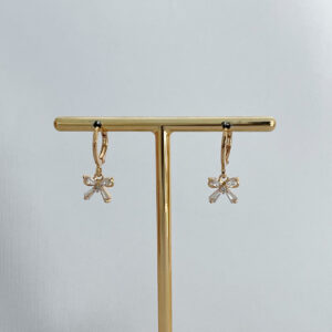 Argola Com Pingente laço Zircônia-2cm